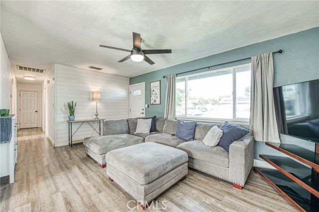 Detail Gallery Image 8 of 36 For 6639 Rex, Winton,  CA 95388 - 3 Beds | 1 Baths