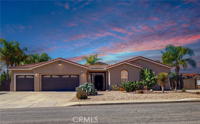 Detail Gallery Image 2 of 59 For 9737 Espada Creek, Moreno Valley,  CA 92557 - 4 Beds | 3 Baths