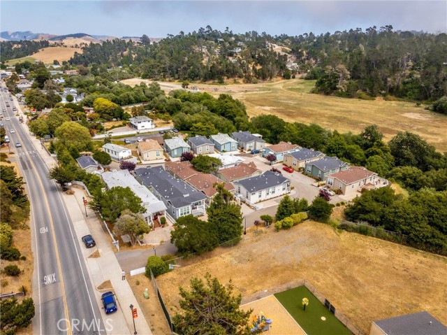 1460 Main Street, Cambria CA: https://media.crmls.org/medias/281550e4-9ca1-451b-8bfd-e771754a0348.jpg