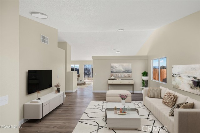 Detail Gallery Image 2 of 28 For 1048 Sequoia Lane, Rosamond,  CA 93560 - 3 Beds | 2 Baths