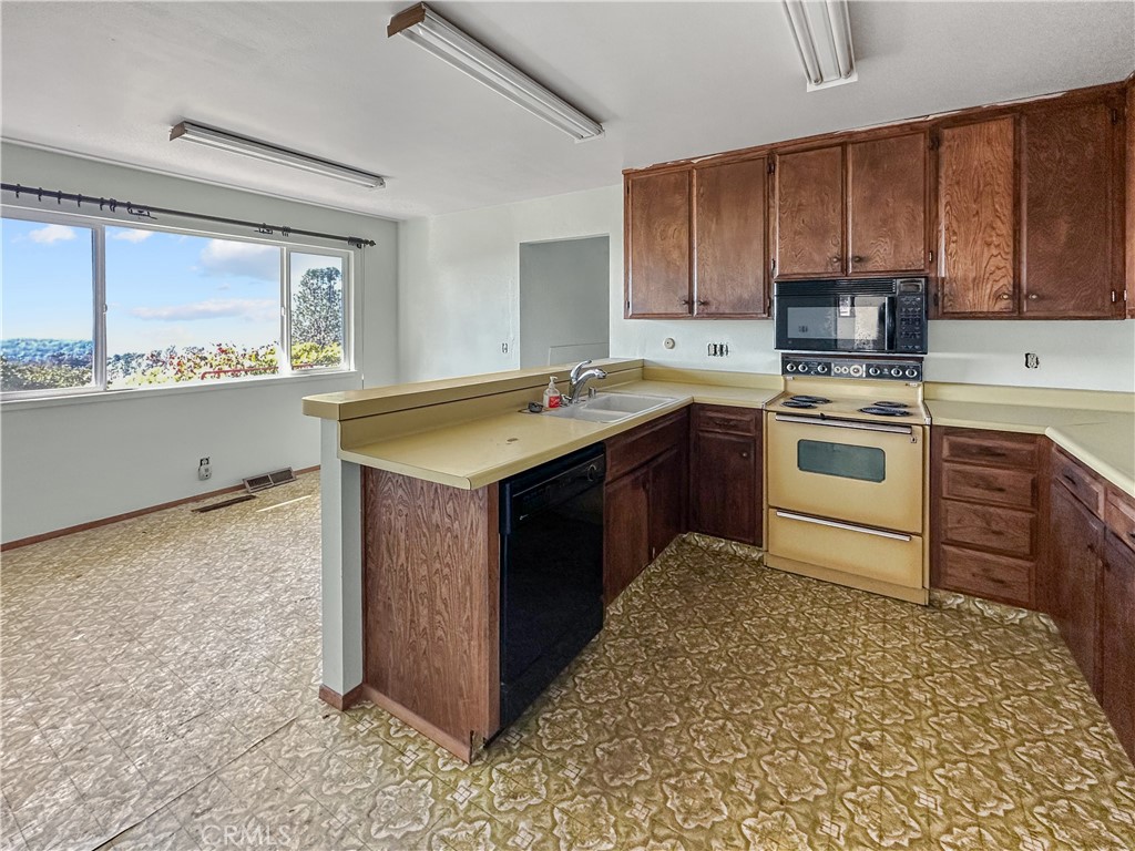 MLS #OR25246710 image #10