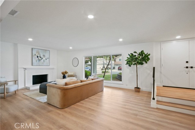 24711 Acropolis Drive, Mission Viejo CA: https://media.crmls.org/medias/281704bb-b570-4bc8-8394-ac58d8052171.jpg