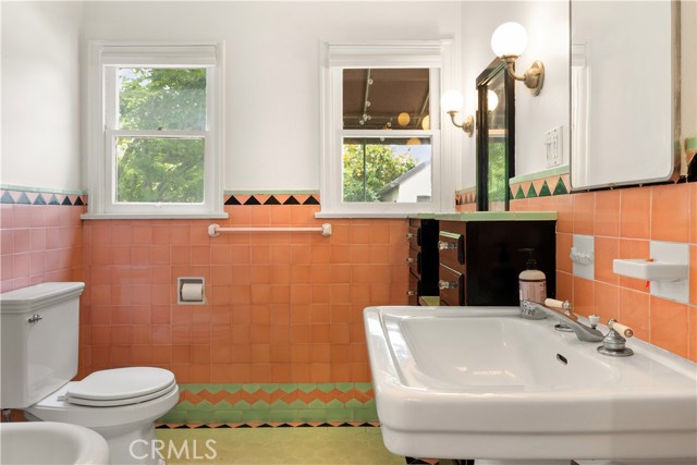 411 N Vega Street, Alhambra CA: https://media.crmls.org/medias/281790e4-949a-455a-a358-1b8dc3000acb.jpg