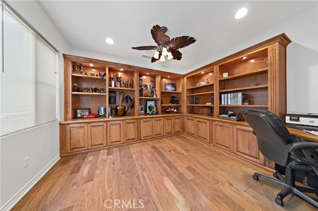 27126 Coral Bells Way, Murrieta CA: https://media.crmls.org/medias/28180684-a9e3-4757-8380-c9b65bbda007.jpg