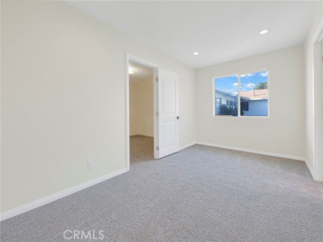 Detail Gallery Image 16 of 53 For 6215 Glide Ave, Woodland Hills,  CA 91367 - 4 Beds | 3 Baths