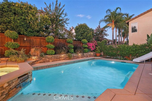 13742 Woodcrest Court, Eastvale CA: https://media.crmls.org/medias/28193ce7-df7f-4f40-9e33-1a90ee70566a.jpg