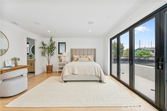 3517 Walnut Avenue, Manhattan Beach, California 90266, 5 Bedrooms Bedrooms, ,5 BathroomsBathrooms,Residential,For Sale,Walnut,SB25177101