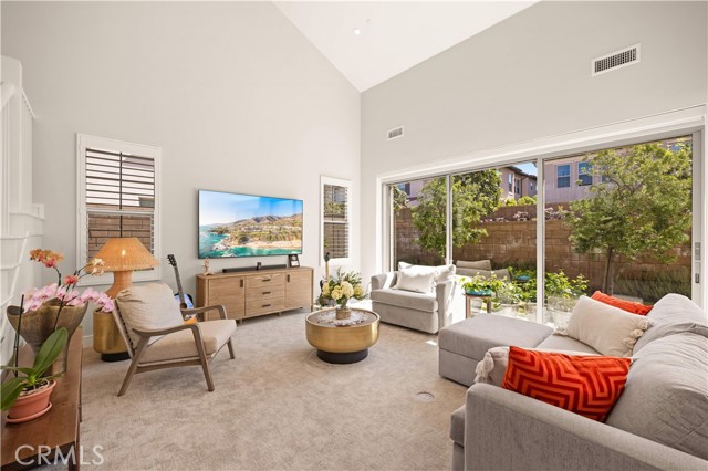 Detail Gallery Image 15 of 73 For 60 Rotunda, Irvine,  CA 92620 - 4 Beds | 3/1 Baths