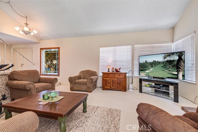 Detail Gallery Image 6 of 39 For 4466 Rainbow Ln, Yorba Linda,  CA 92886 - 4 Beds | 2/1 Baths