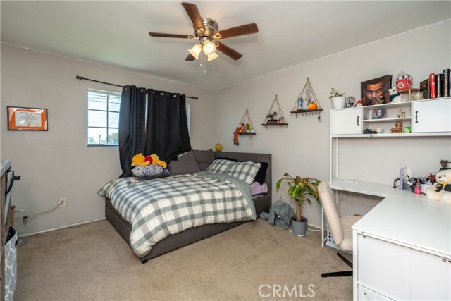 279 E 48th Street, San Bernardino CA: https://media.crmls.org/medias/281bce3b-311f-4cf9-9f1d-05da16d86231.jpg