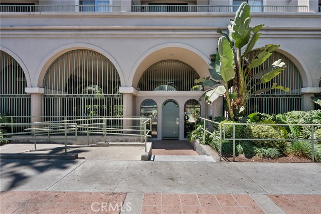 555 Maine Avenue, Long Beach CA: https://media.crmls.org/medias/281be0d0-4506-434a-824a-f2ffb8013e8e.jpg