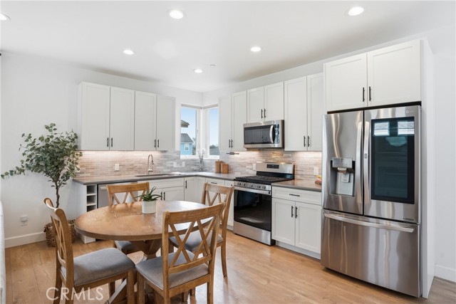 Detail Gallery Image 10 of 26 For 393 S Oak Park Bld, Grover Beach,  CA 93433 - 3 Beds | 2/1 Baths