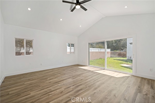 Detail Gallery Image 13 of 41 For 4574 Shadeway Rd, Lakewood,  CA 90713 - 8 Beds | 6 Baths