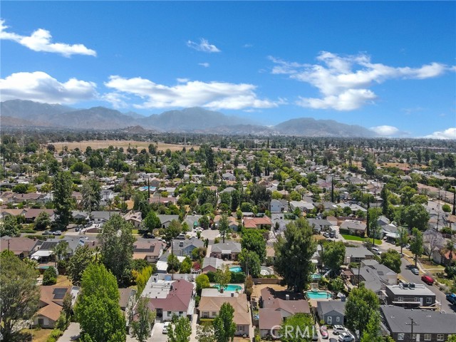 Detail Gallery Image 29 of 32 For 9952 Noble Ave, –,  CA 91345 - 4 Beds | 2 Baths