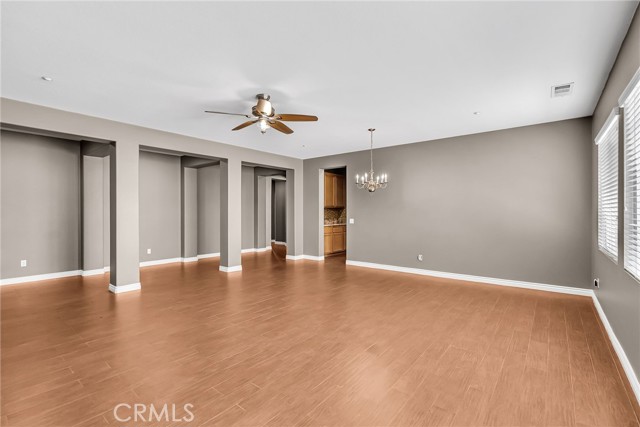 Detail Gallery Image 9 of 39 For 16569 Sugar Ln, Fontana,  CA 92337 - 4 Beds | 2/1 Baths