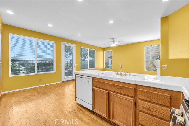 Image 10 of 30 For 323 Lydia  