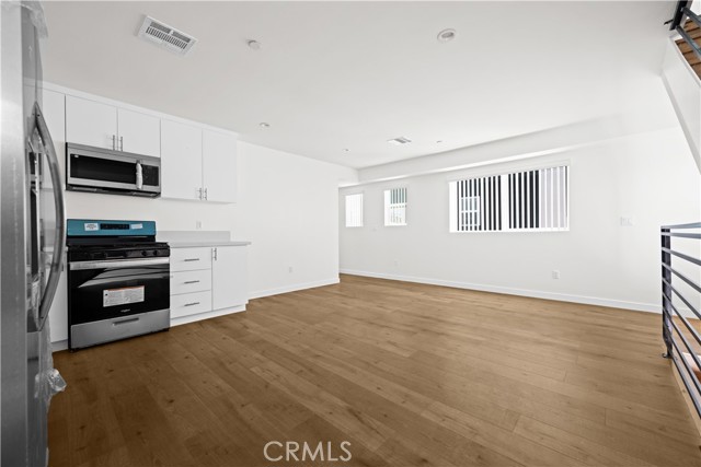 Detail Gallery Image 36 of 69 For 5218 Auckland Ave, Toluca Lake,  CA 91601 - – Beds | – Baths