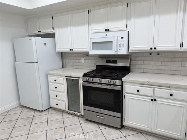 Detail Gallery Image 25 of 28 For 1630 S Bentley Ave #103,  Los Angeles,  CA 90025 - 2 Beds | 2/1 Baths