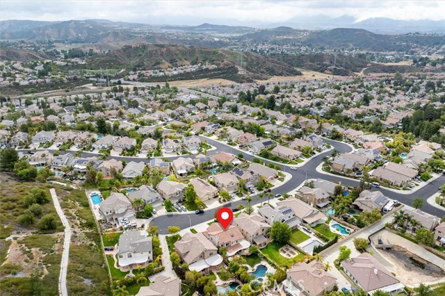 28433 Pinewood Court, Saugus CA: https://media.crmls.org/medias/2820b907-1437-432c-926e-14eaf4ee7ae8.jpg