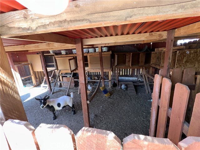 9387 Frankfort Avenue, Fontana CA: https://media.crmls.org/medias/2820c766-9587-42f2-bd3f-b88328ed74c2.jpg