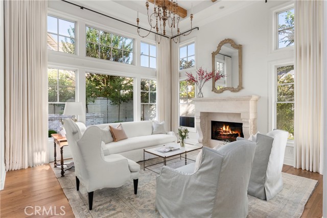 Detail Gallery Image 4 of 34 For 7 Vintage, Newport Beach,  CA 92660 - 4 Beds | 3/1 Baths