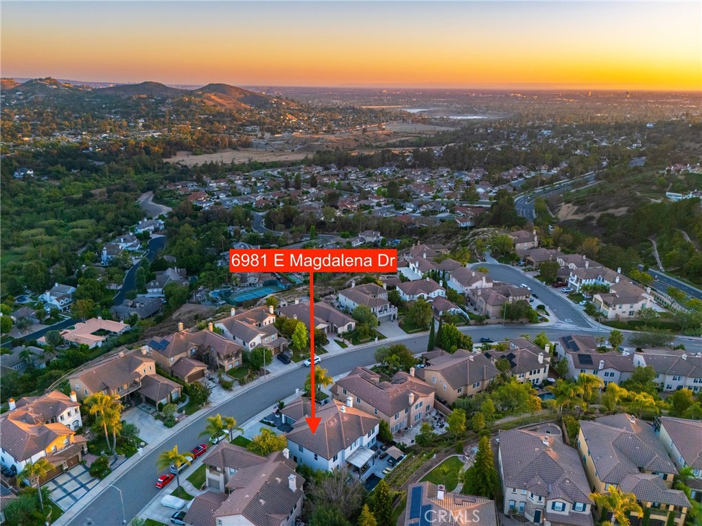 https://media.crmls.org/medias/2821afc8-f173-4843-9f1a-b24e2855d890.jpg?preset=X-Large
