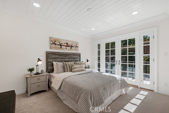 Detail Gallery Image 18 of 25 For 21438 Mulholland, Woodland Hills,  CA 91364 - 5 Beds | 3 Baths