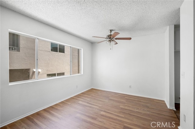 6716 Sylmar Avenue, Van Nuys CA: https://media.crmls.org/medias/28236c51-9233-4b26-b793-cf67e59092e8.jpg