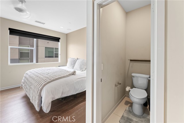 Detail Gallery Image 30 of 51 For 1530 Greenwich Way, Costa Mesa,  CA 92627 - 2 Beds | 3/1 Baths