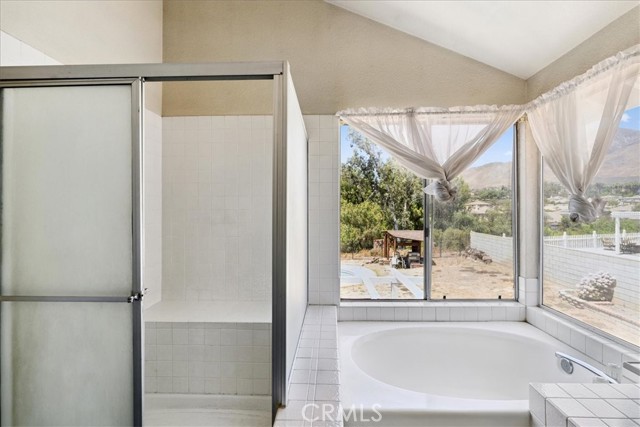 7524 Sunny Ridge, Highland CA: https://media.crmls.org/medias/2824f7a2-0702-42e6-8dc3-892856a73f2d.jpg