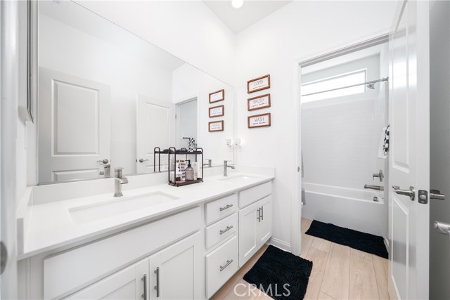 12829 Stags Leap Dr, Riverside CA: https://media.crmls.org/medias/2825644c-3f39-49df-93e9-9a691cb6c9a8.jpg