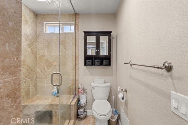 40 Country Wood Drive, Phillips Ranch CA: https://media.crmls.org/medias/2826fc17-d5e6-42fd-80f7-7f0c7d0b1c35.jpg