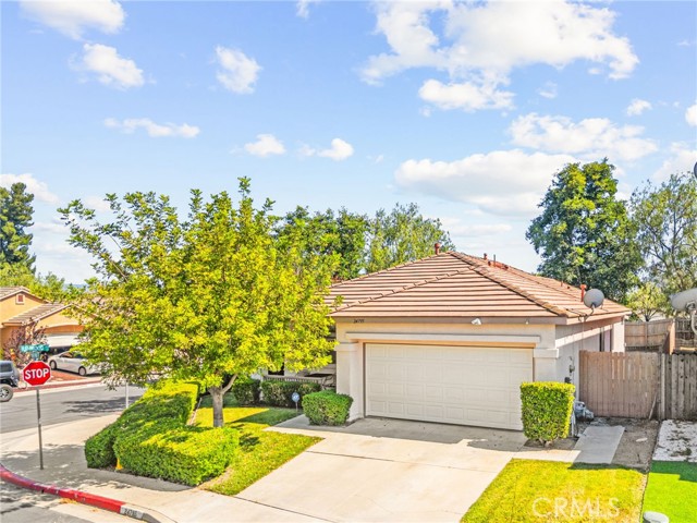 24795 Shady Pine Court, Murrieta CA: https://media.crmls.org/medias/282722f2-8a9c-4b41-b613-69ca96aaec3b.jpg