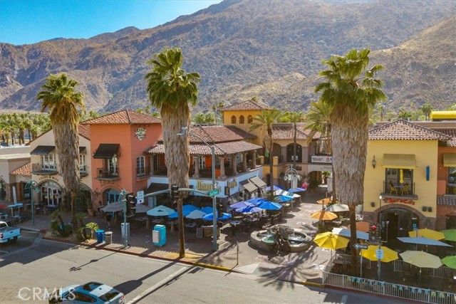 595 S Calle Santa Rosa, Palm Springs CA: https://media.crmls.org/medias/28277df4-662e-479e-8f32-4f35179eeb01.jpg