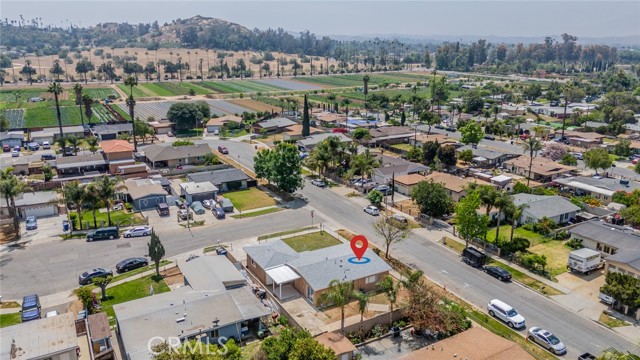 7355 Amanda Court, Riverside CA: https://media.crmls.org/medias/2827bf5e-ad2a-4411-9f09-f5007f80012e.jpg