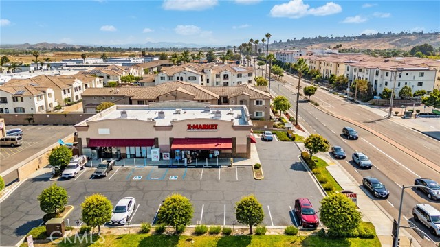 3200 Mission Avenue, Oceanside CA: https://media.crmls.org/medias/282837f5-2b78-405e-940f-e59ee0f2a091.jpg