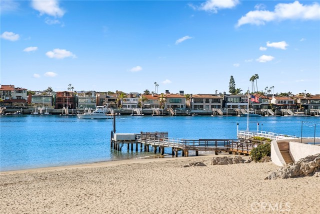 2616 Cove Street, Corona del Mar CA: https://media.crmls.org/medias/2828ac67-4816-4705-833a-f13ad7c44c11.jpg