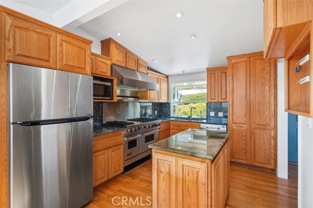 Detail Gallery Image 6 of 32 For 34152 Blue Lantern, Dana Point,  CA 92629 - 4 Beds | 2 Baths