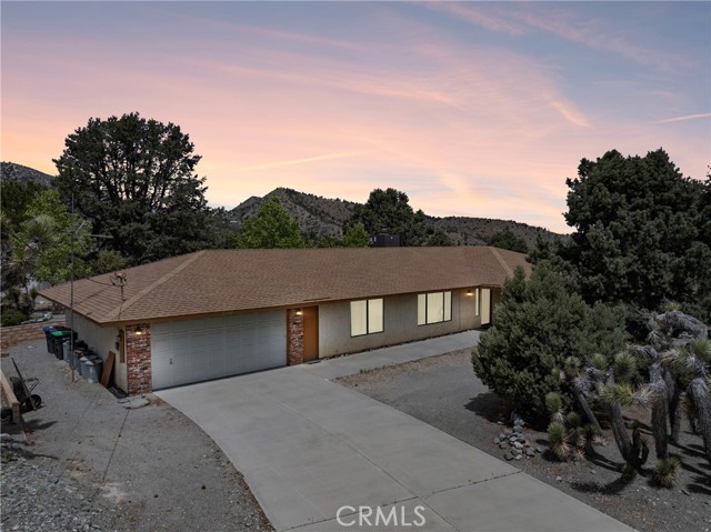 Detail Gallery Image 1 of 39 For 7370 Scrub Oak Dr, Wrightwood,  CA 92397 - 3 Beds | 2/1 Baths