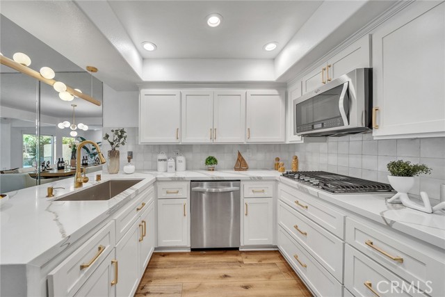 Detail Gallery Image 16 of 44 For 520 Cancha, Newport Beach,  CA 92660 - 3 Beds | 2/1 Baths