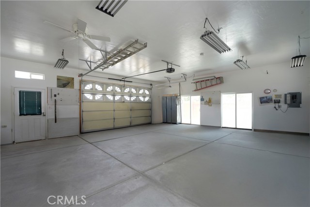 Detail Gallery Image 8 of 48 For 22301 Westwood Bld, Tehachapi,  CA 93561 - 3 Beds | 2 Baths