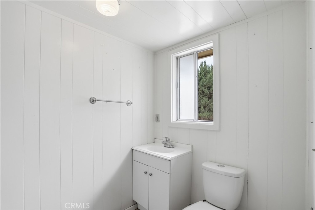 https://media.crmls.org/medias/282ce0dd-9154-4340-b1d0-3e82bd984dc0.jpg?preset=X-Large