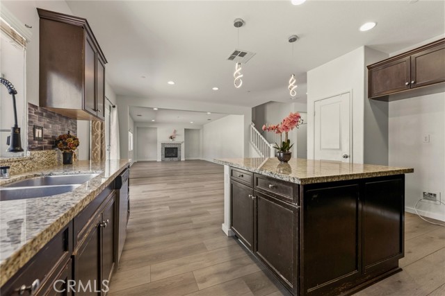 Detail Gallery Image 15 of 49 For 4759 Brison Ct, Jurupa Valley,  CA 91752 - 5 Beds | 3 Baths