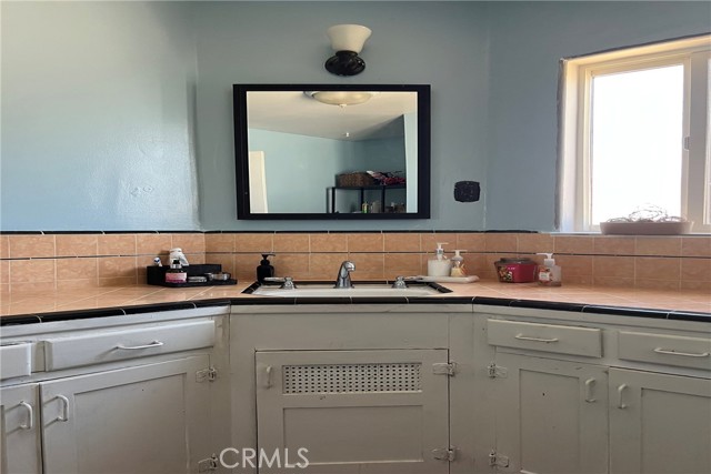 Detail Gallery Image 9 of 20 For 216 Bedford Way, Bakersfield,  CA 93308 - 3 Beds | 1 Baths