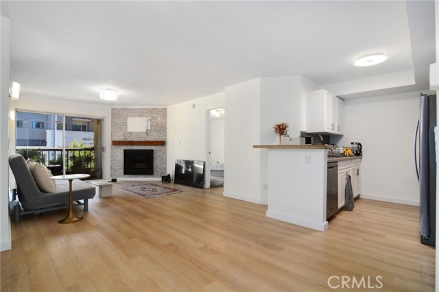 21400 Burbank Boulevard, 202 photo 2