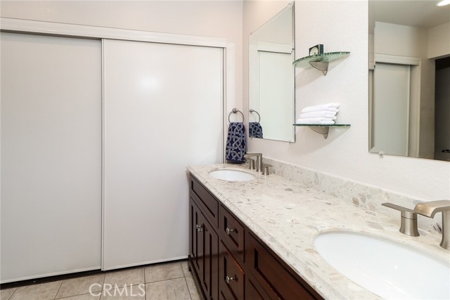 6815 Arthur Court, Chino CA: https://media.crmls.org/medias/282f892f-bbfb-473d-89df-90b4309884b0.jpg