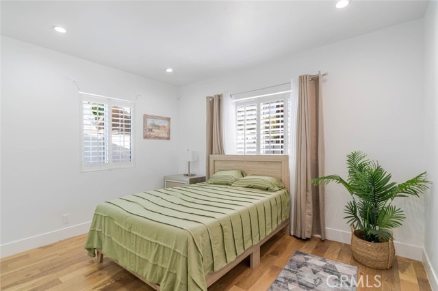 7315 Jamieson Avenue, Reseda CA: https://media.crmls.org/medias/282fbb90-38f8-40a3-95c4-f1ac7681025d.jpg