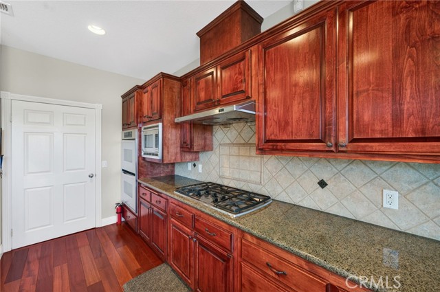 Detail Gallery Image 18 of 74 For 30810 Avenida Del Reposo, Temecula,  CA 92591 - 5 Beds | 3/1 Baths