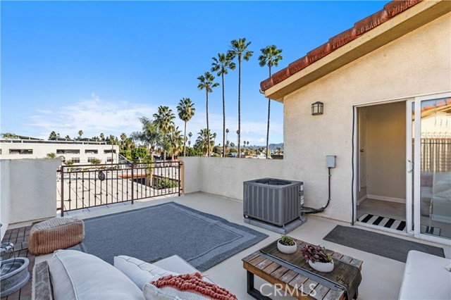 Detail Gallery Image 16 of 22 For 14535 Margate St #13,  Sherman Oaks,  CA 91411 - 3 Beds | 2/1 Baths