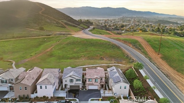 Detail Gallery Image 47 of 52 For 556 Enzo St, Lake Elsinore,  CA 92530 - 3 Beds | 2/1 Baths